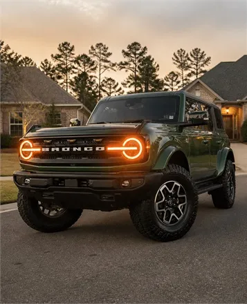 Ford Bronco Badlands with Rovaree light bar